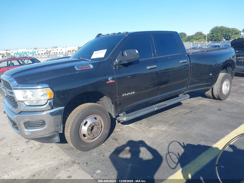 2022 Ram 3500 Tradesman 4X4 8' Box
