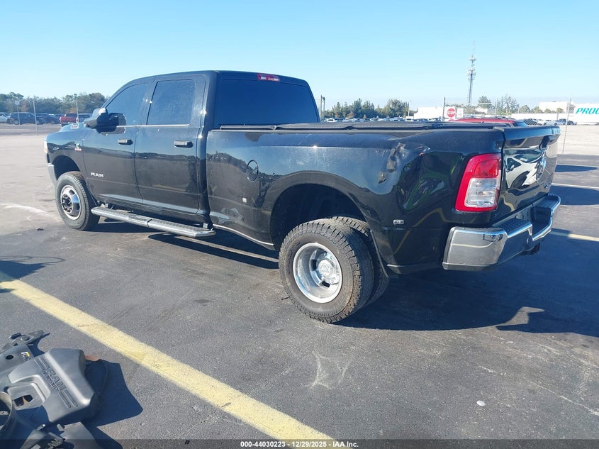 2022 Ram 3500 Tradesman 4X4 8' Box