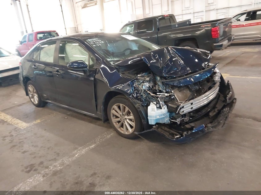 2025 Toyota Corolla Hybrid Le