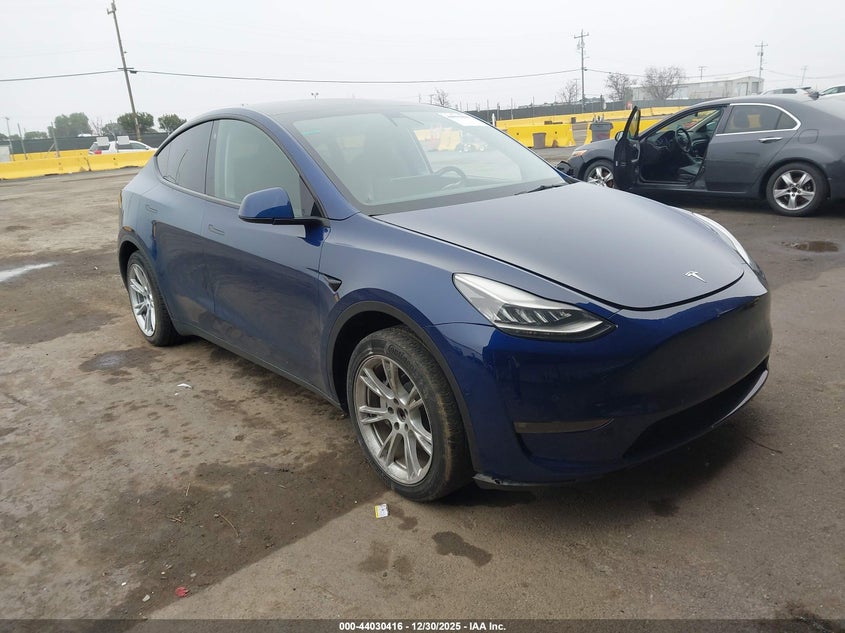 2021 Tesla Model Y Standard Range Rear-Wheel Drive