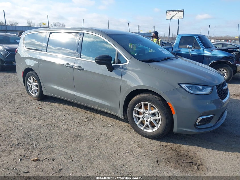 2C4RC1BG8SR554149 2025 Chrysler Pacifica Select auction photo 1