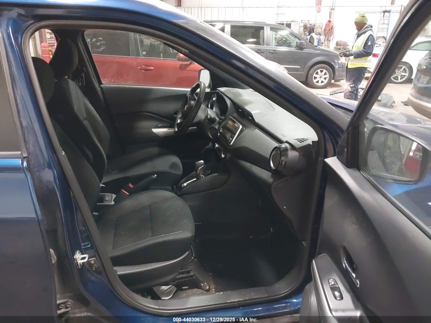 2020 Nissan Kicks Sv Xtronic Cvt