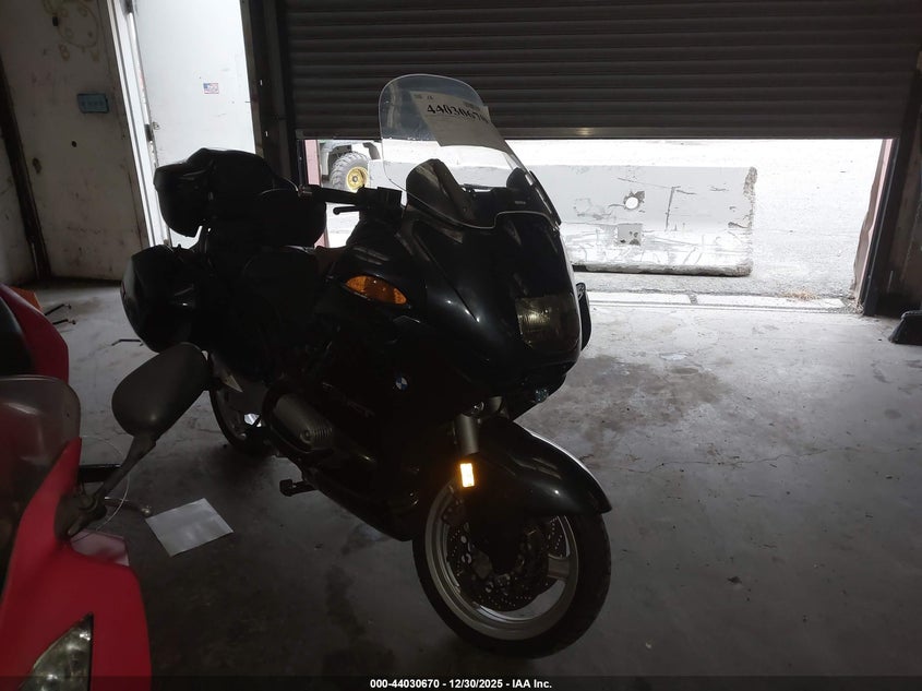 WB10418A8YZC68647 2000 BMW R1100 Rt auction photo 1