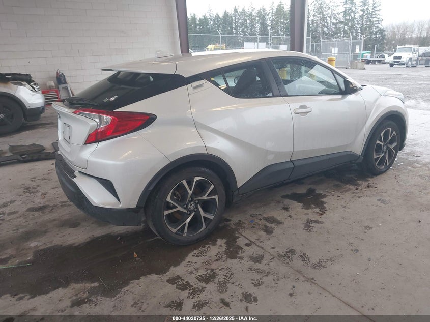 2022 Toyota C-Hr Xle