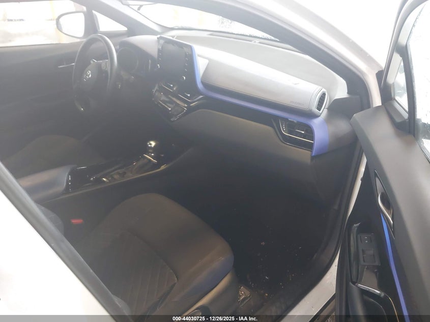 2022 Toyota C-Hr Xle