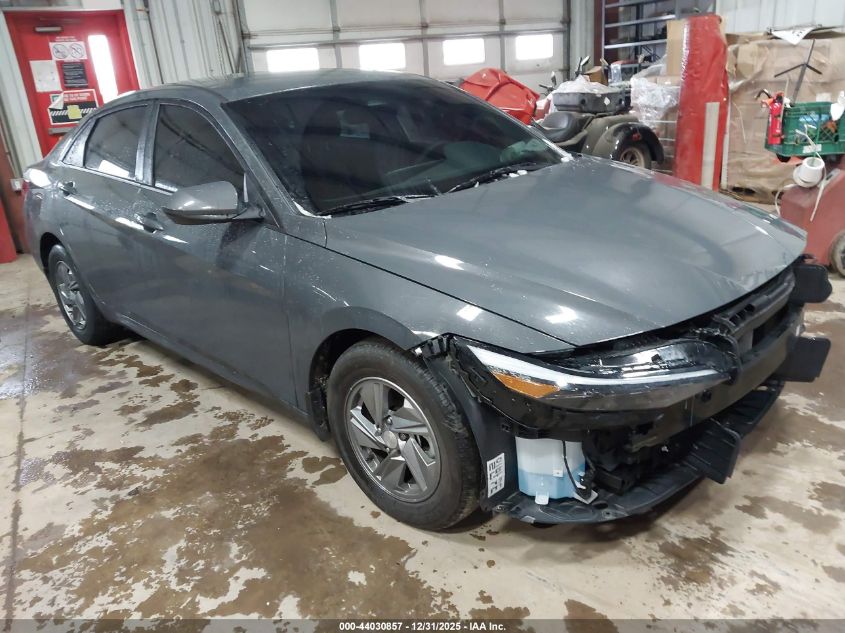 2024 Hyundai Elantra Se