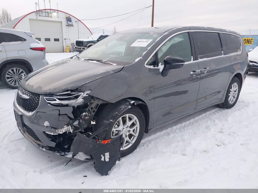 2025 Chrysler Pacifica Select