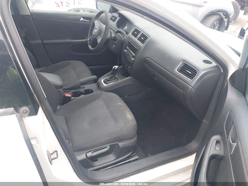 2013 Volkswagen Jetta 2.0L S