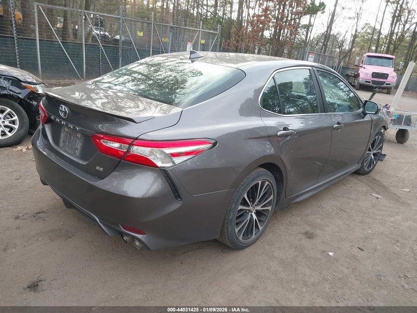 2020 Toyota Camry Se