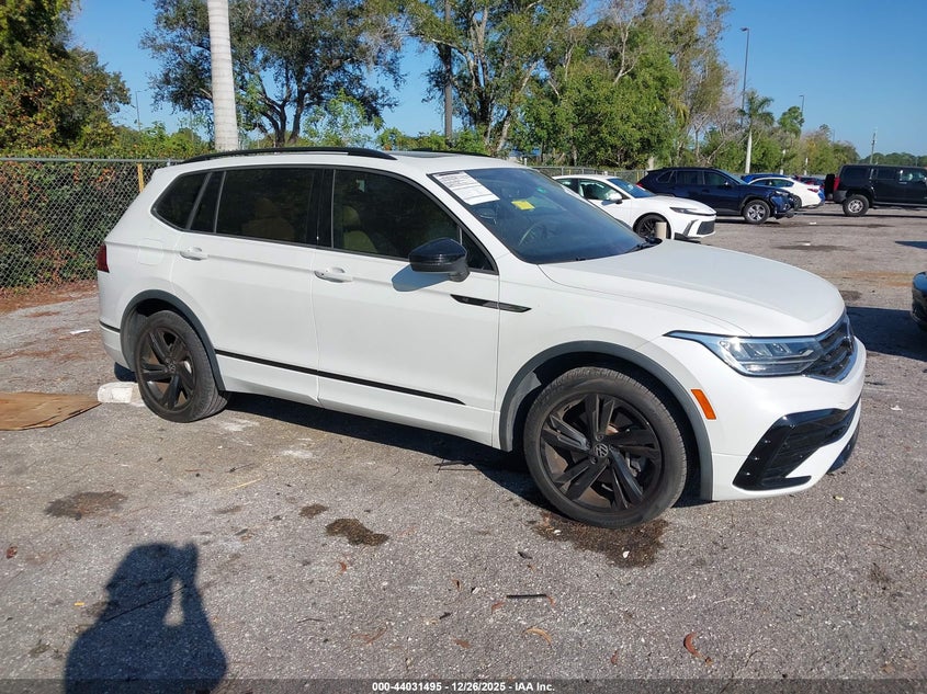 2023 Volkswagen Tiguan 2.0T Se R-Line Black