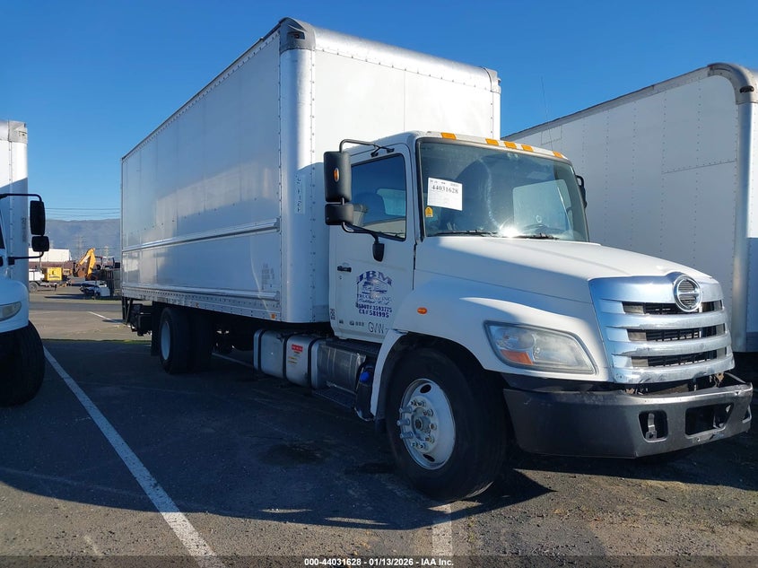 5PVNJ8JT0C4S53388 HINO 268 Photo 1