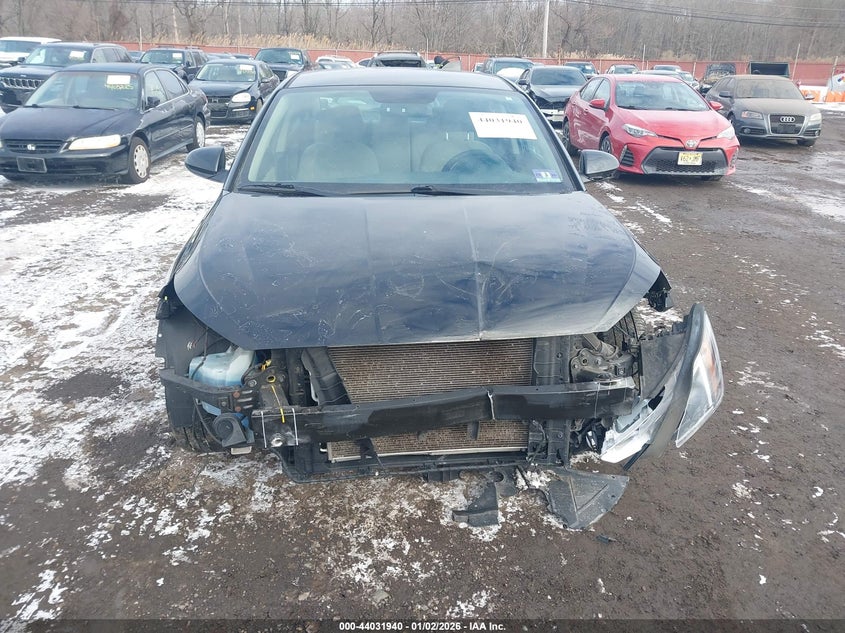 VIN KMHD74LF9KU864136 2019 HYUNDAI ELANTRA SE