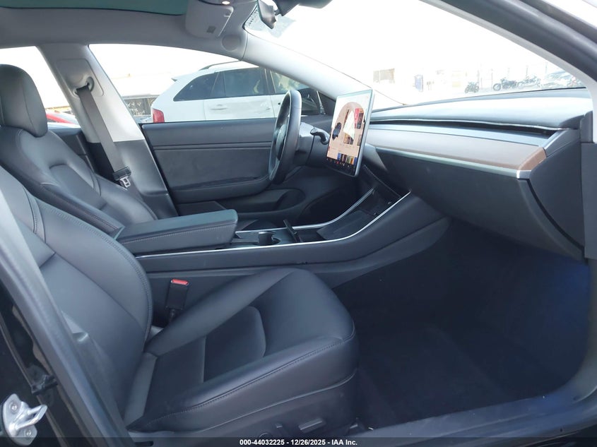 2018 Tesla Model 3 Long Range/Mid Range