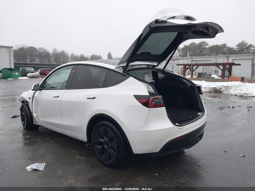 2024 Tesla Model Y Long Range Dual Motor All-Wheel Drive
