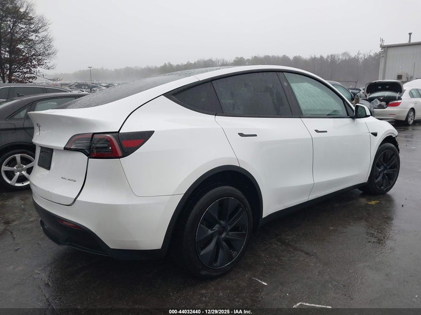 2024 Tesla Model Y Long Range Dual Motor All-Wheel Drive