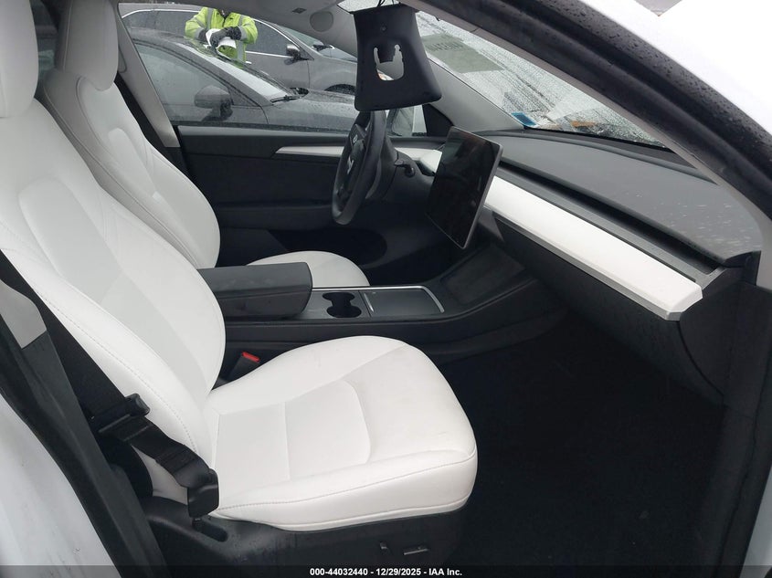 2024 Tesla Model Y Long Range Dual Motor All-Wheel Drive