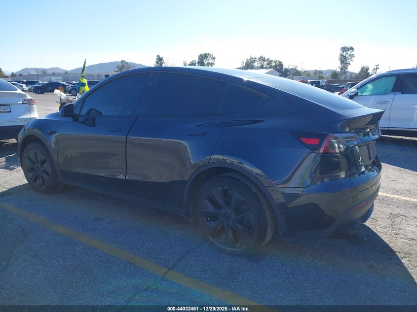 2024 Tesla Model Y Rwd