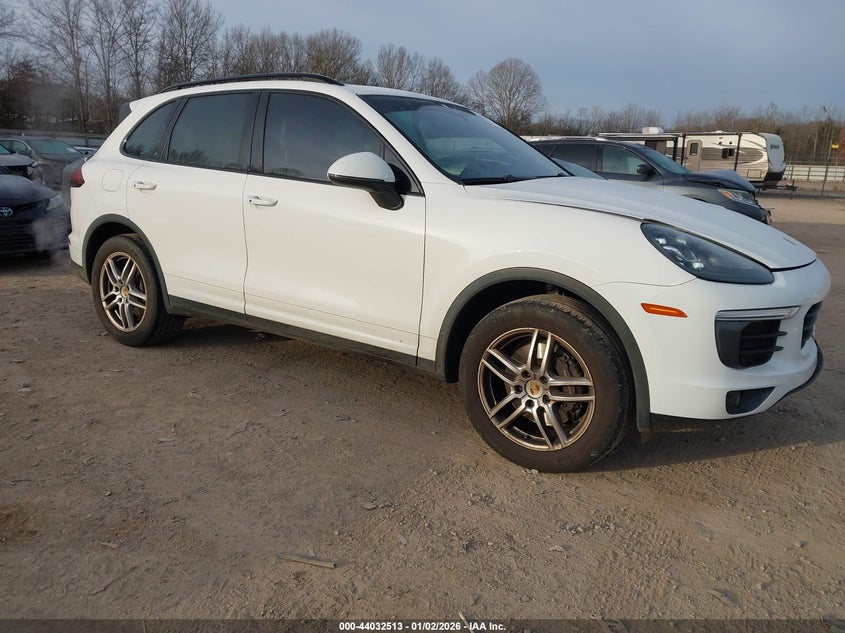 2016 PORSCHE CAYENNE