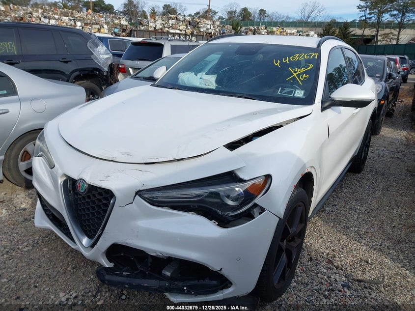 2018 Alfa Romeo Stelvio Ti Sport Awd
