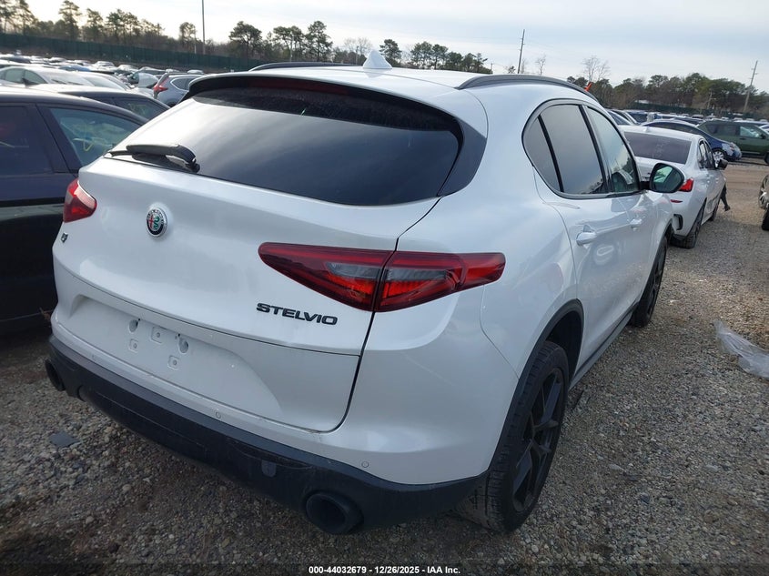 2018 Alfa Romeo Stelvio Ti Sport Awd