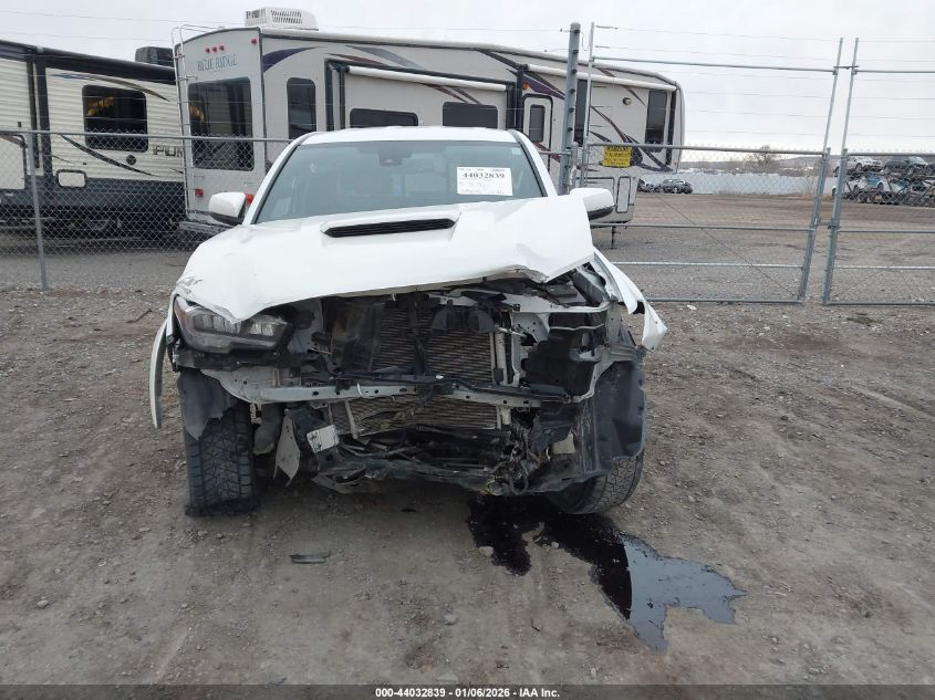 2022 Toyota Tacoma Trd Sport VIN: 3TYSZ5AN6NT077017 Lot: 44032839