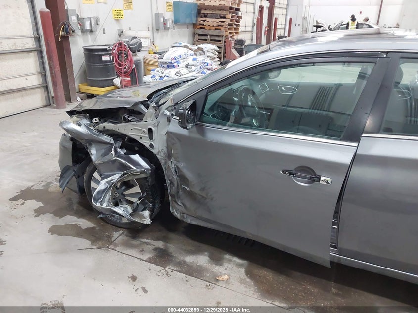 VIN 3N1AB7AP2KY420597 2019 NISSAN SENTRA SV