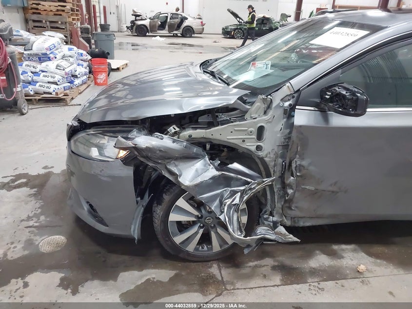 VIN 3N1AB7AP2KY420597 2019 NISSAN SENTRA SV