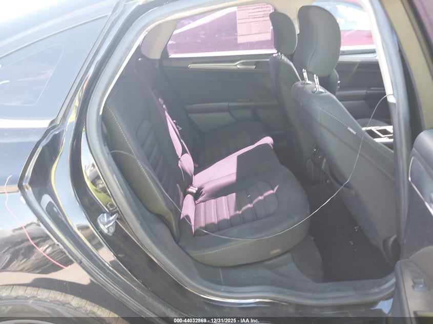 VIN 3FA6P0LUXHR295131 2017 FORD FUSION HYBRID SE