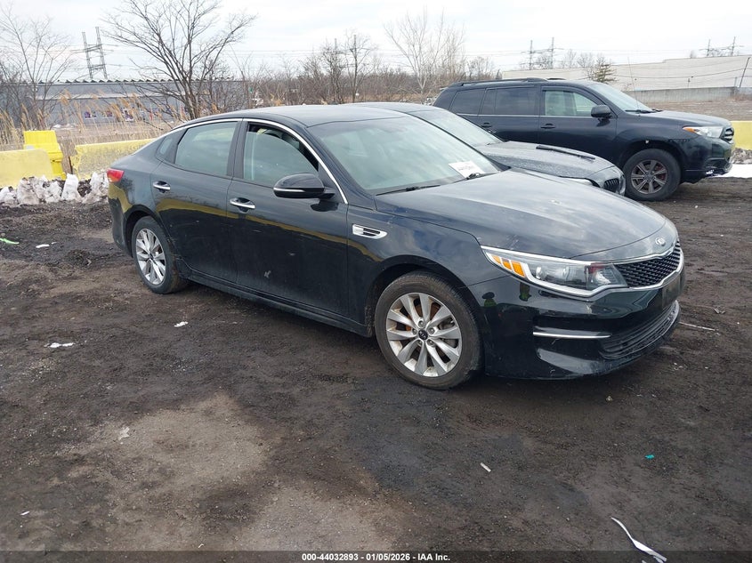 5XXGT4L31JG271605 2018 Kia Optima Lx auction photo 1