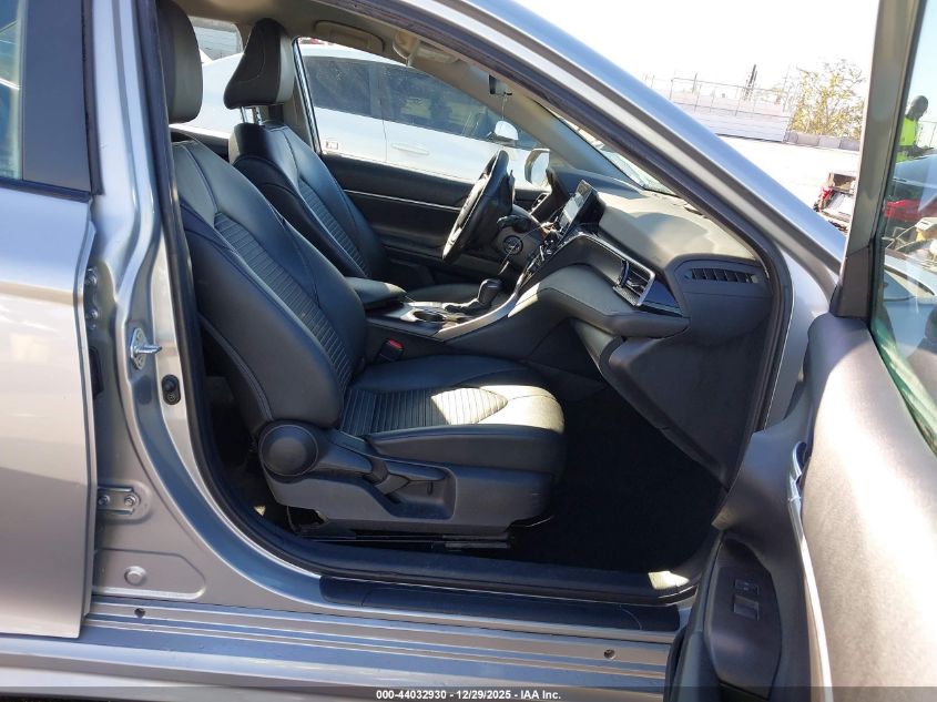 2022 Toyota Camry Se Nightshade Edition