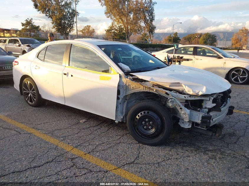 2020 Toyota Camry Se