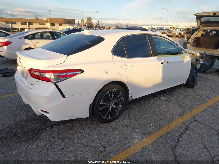 2020 Toyota Camry Se