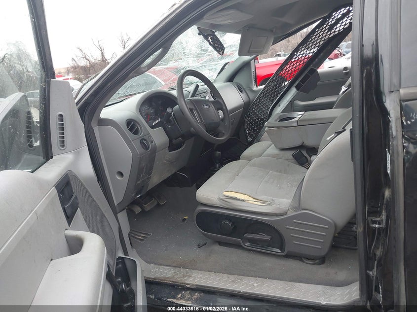 2004 Ford F-150 Stx/Xl/Xlt