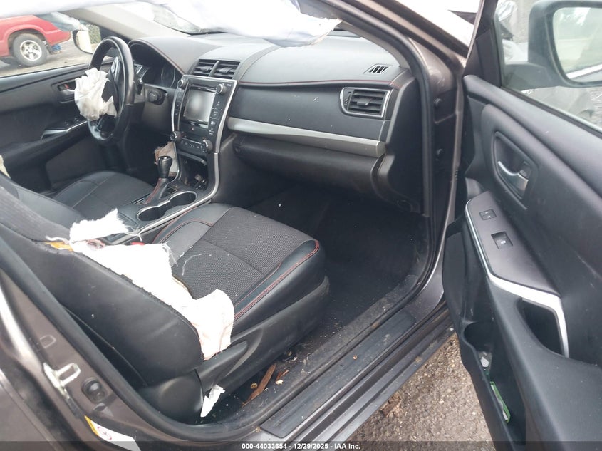 2016 Toyota Camry Hybrid Se