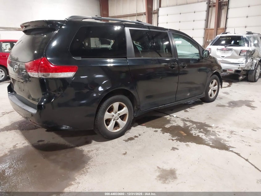 2011 Toyota Sienna Le V6