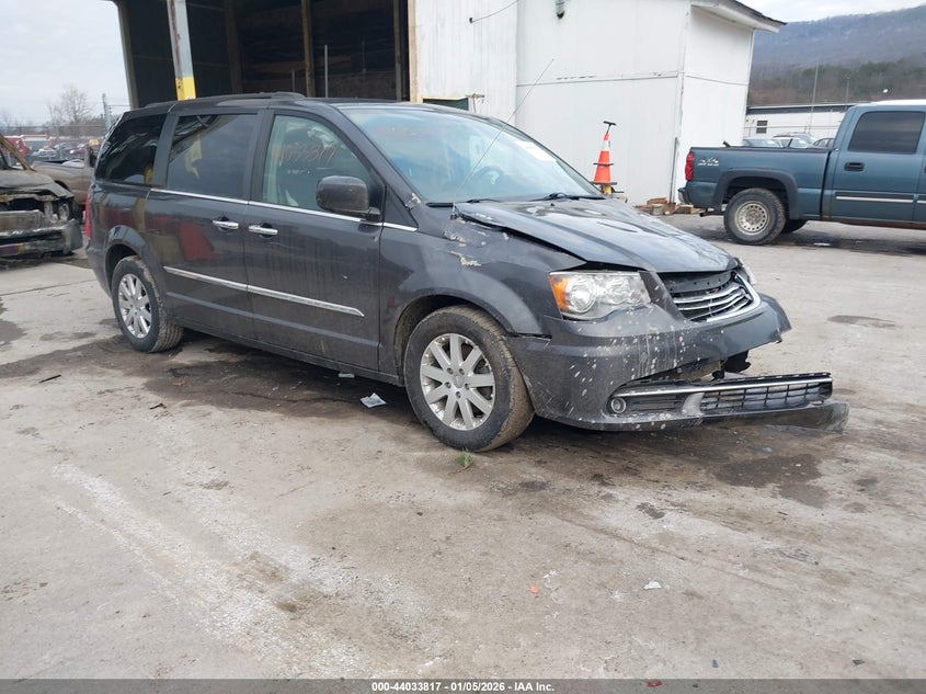 2015 Chrysler Town & Country Touring