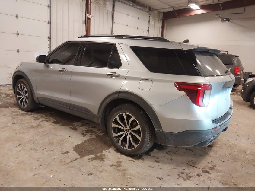 2022 Ford Explorer St