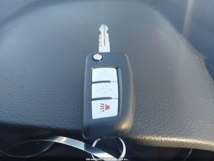 2019 Nissan Rogue S VIN: 5N1AT2MT0KC823018 Lot: 44034352