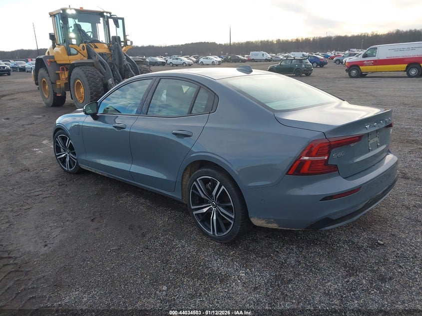 Vin: 7jrh60fm6rg303169, lot: 44530272, volvo s60 recharge plug-in hybrid t8 ultimate dark theme 20243