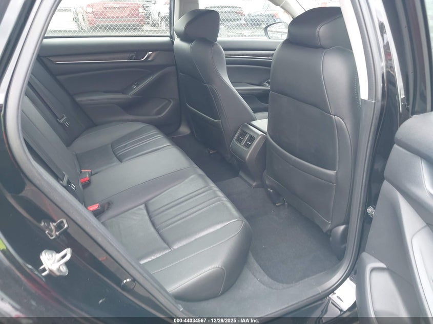 VIN 1HGCV1F58KA104144 2019 HONDA ACCORD EX-L