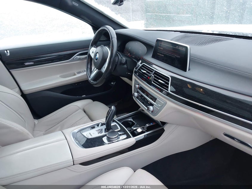 2020 BMW 740I xDrive