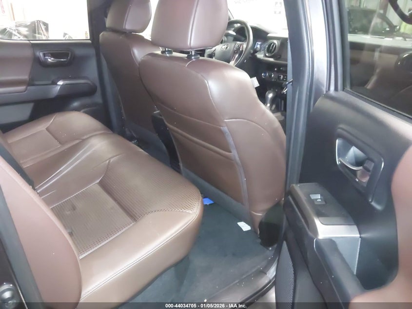 VIN 3TMGZ5AN0JM168747 2018 TOYOTA TACOMA LIMITED