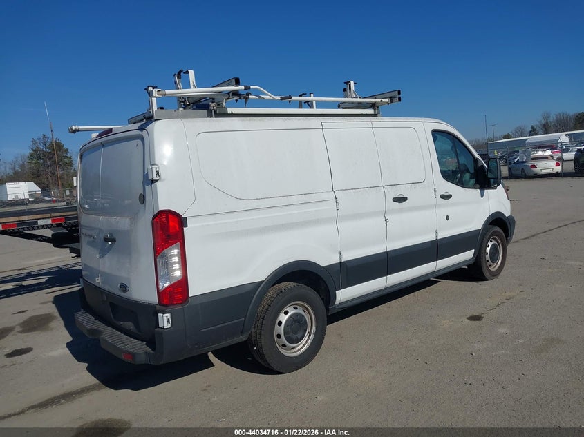 Vin: 1ftye1zm9kkb38952, lot: 44530485, ford transit-150 20194
