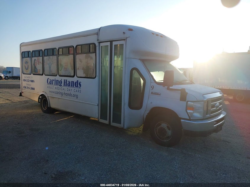 2012 Ford E-450 Cutaway
