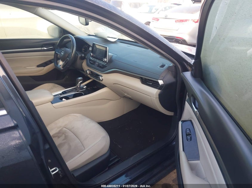 2020 Nissan Altima Sv Fwd