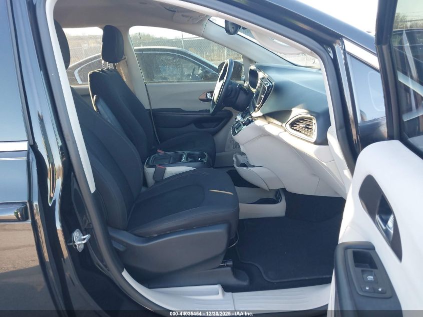 2019 Chrysler Pacifica Touring Plus VIN: 2C4RC1FG7KR681386 Lot: 44035454