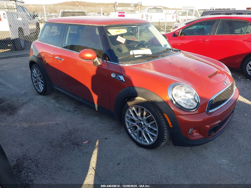 WMWSV3C5XBTY23987 2011 Mini Cooper S auction photo 1