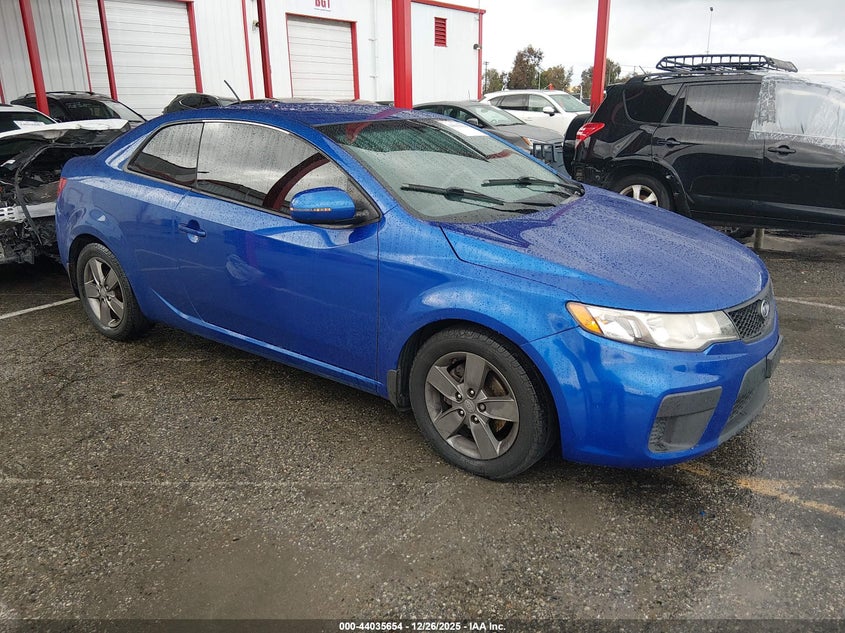 KNAFU6A2XC5592237 KIA FORTE KOUP Photo 1