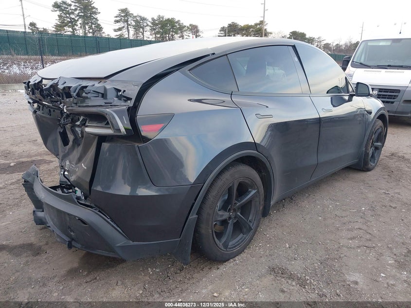 VIN 7SAYGDEE3TF339998 2026 TESLA MODEL Y LONG RANGE LAUNCH SERIES/PREMIUM ALL-WHEEL DRIVE