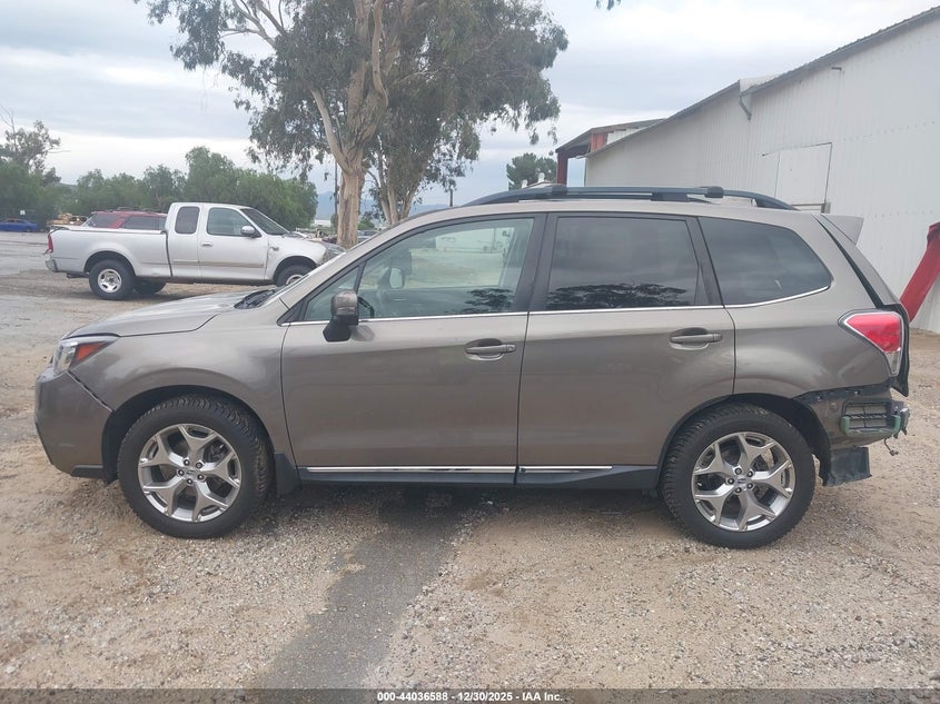 VIN JF2SJAWC0JH594476 2018 SUBARU FORESTER 2.5I TOURING
